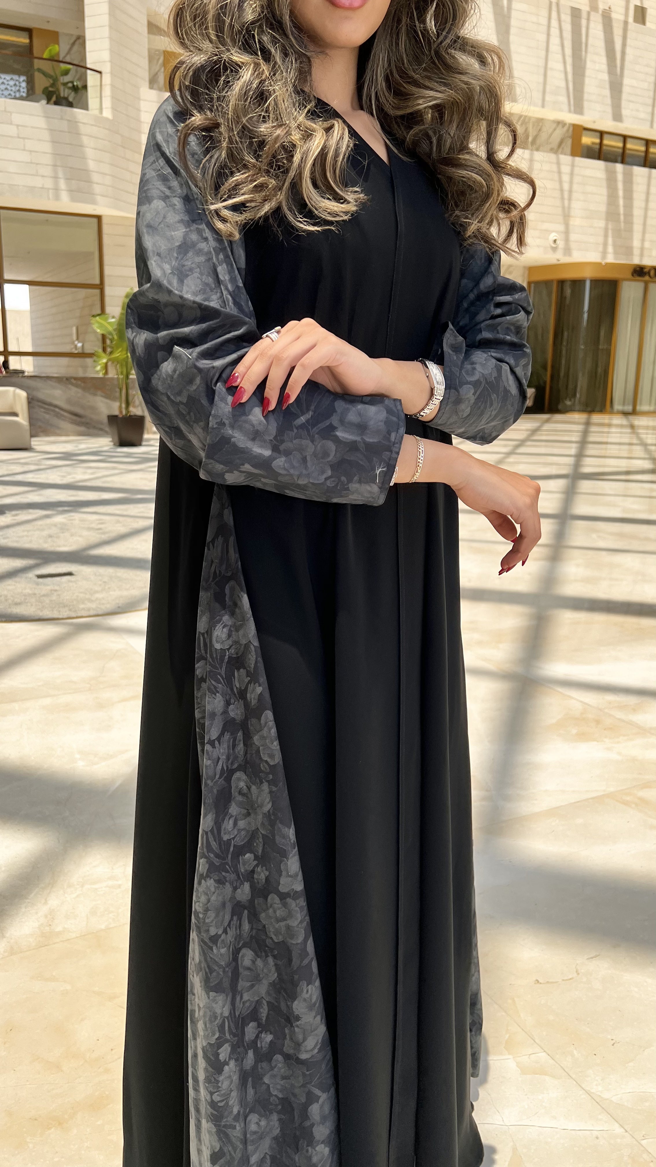 MW645 - Light Crepe Standing with Jacquard Half-Cloche