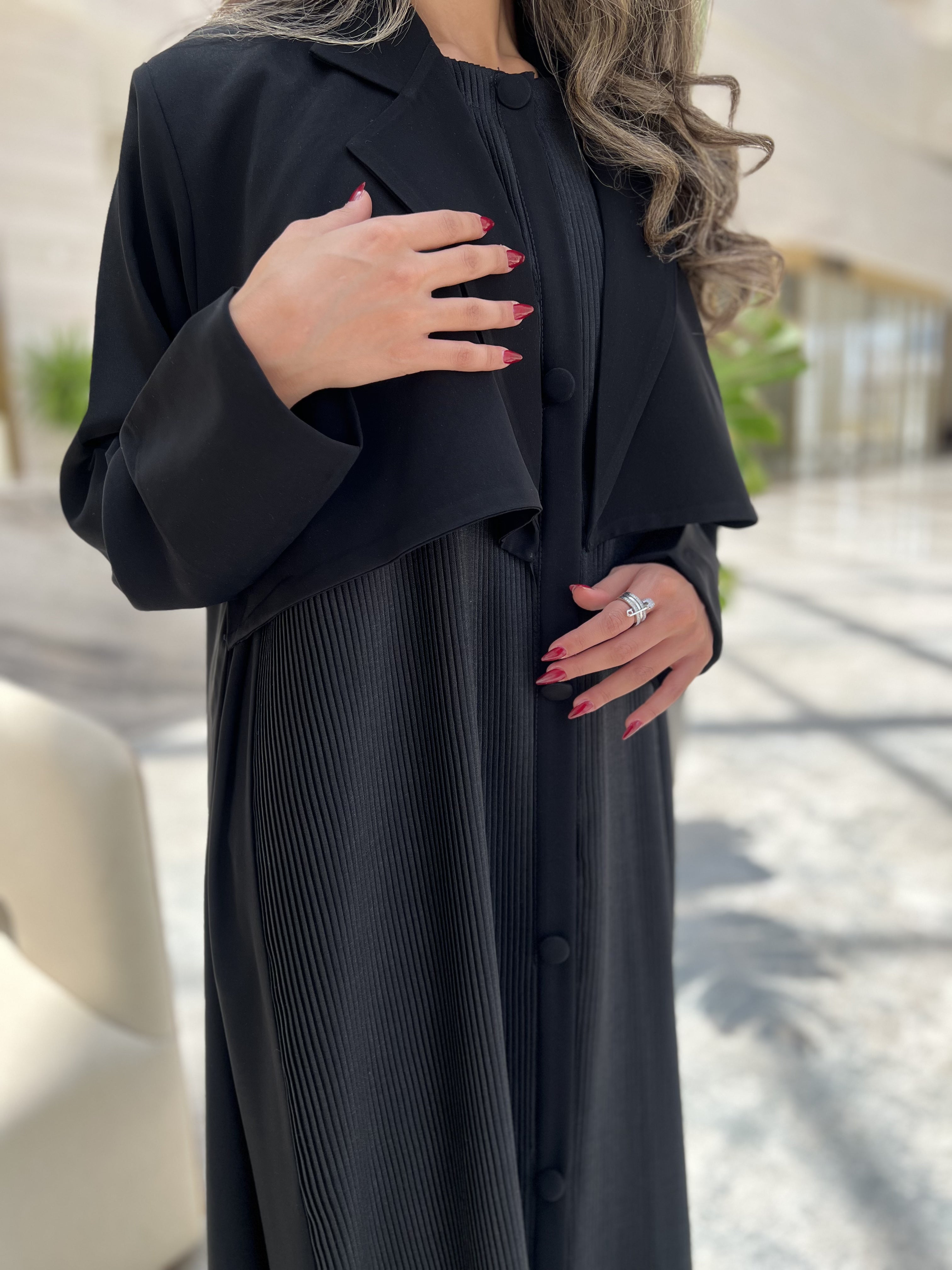 MW645 - Light Crepe Standing with Jacquard Half-Cloche