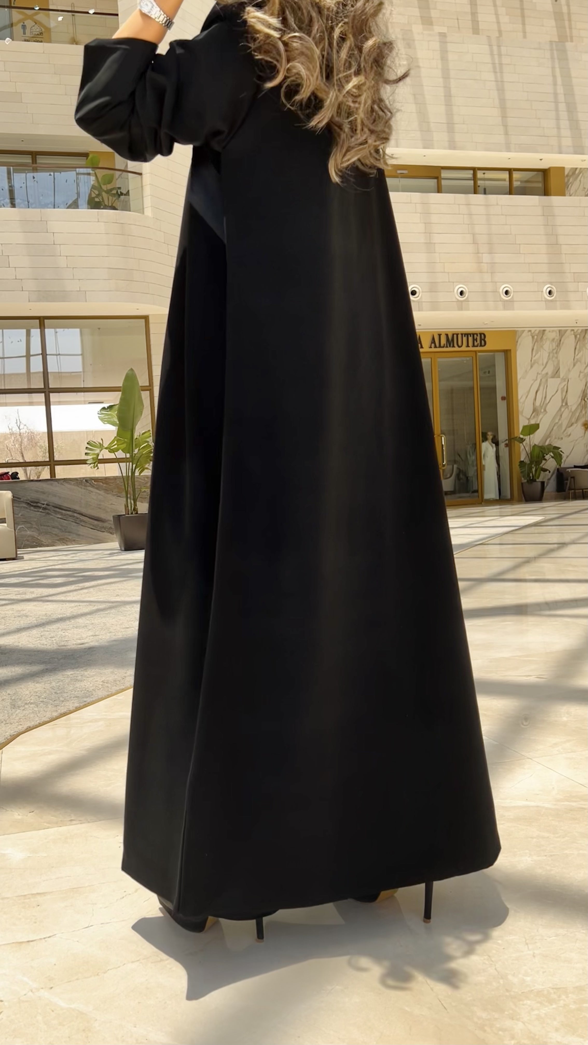 MW645 - Light Crepe Standing with Jacquard Half-Cloche
