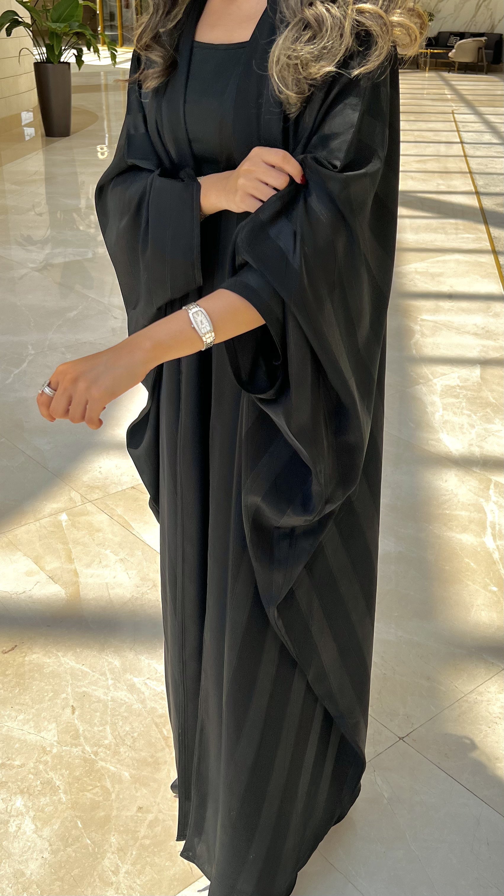 MW645 - Light Crepe Standing with Jacquard Half-Cloche