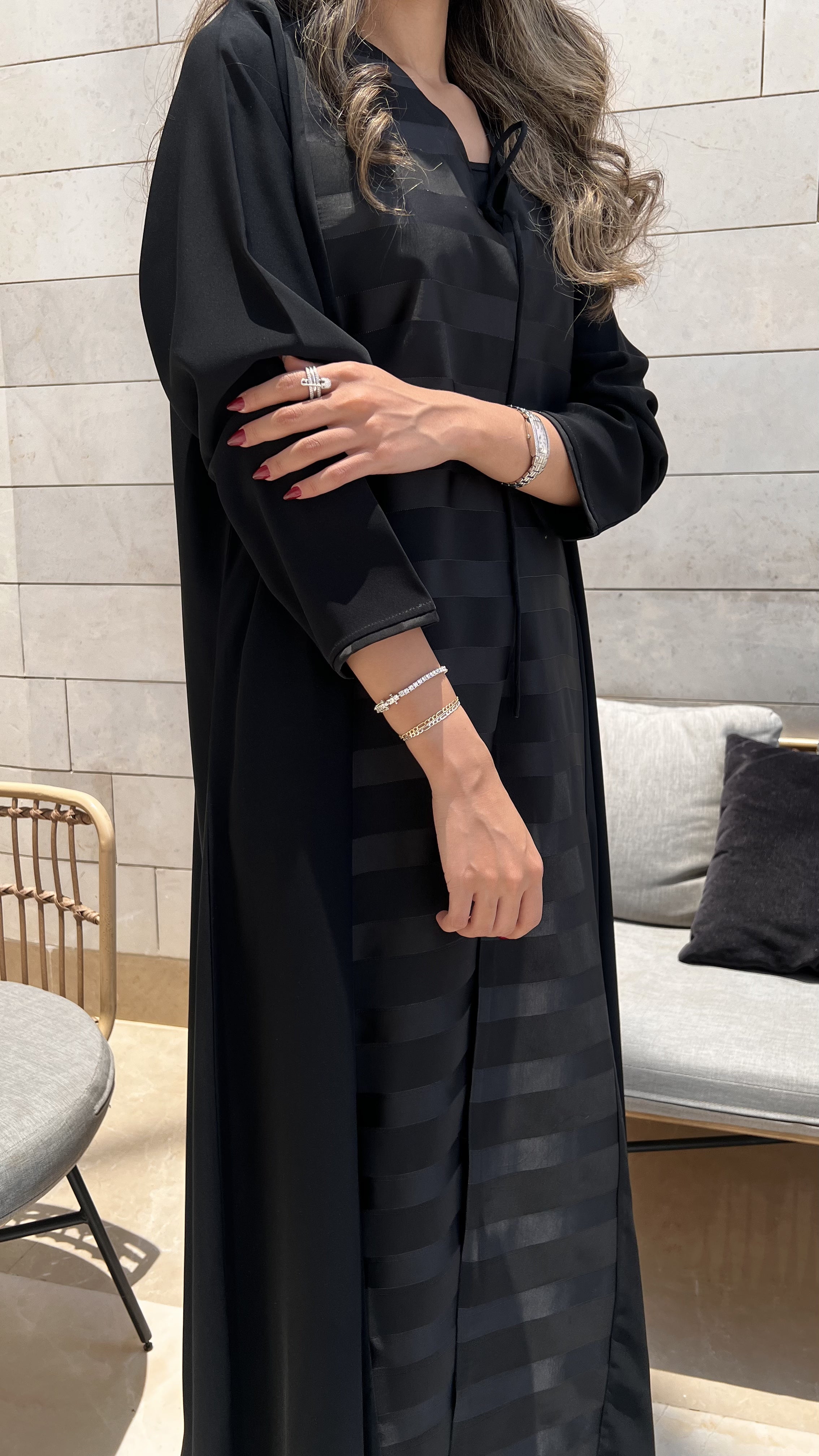 MW1571 -عباية كريب ملكي مع حرير وربطة | Royal Crepe Abaya with Silk Tie Detail - Aya