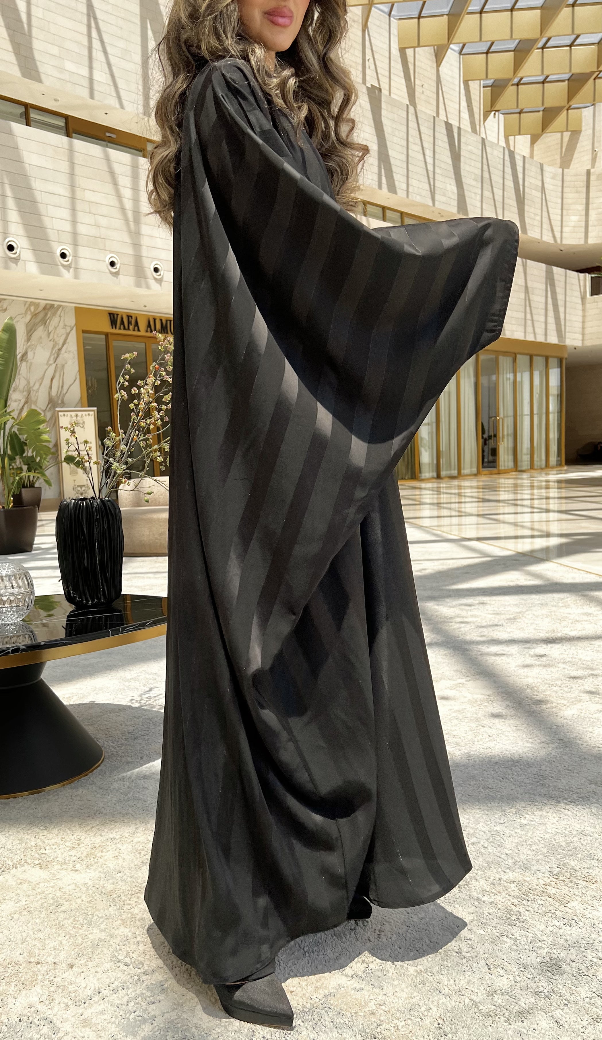 MW645 - Light Crepe Standing with Jacquard Half-Cloche