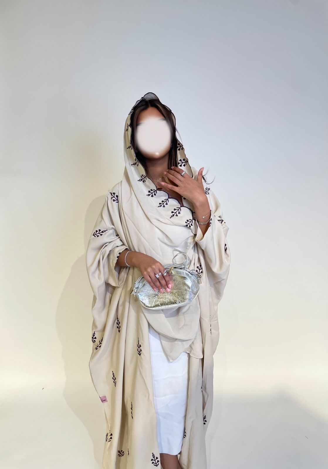 MW1521 - عبايه كريب سعودي صيفي مع تطريز كامل ورد طرحه تطريز كامل - Aya