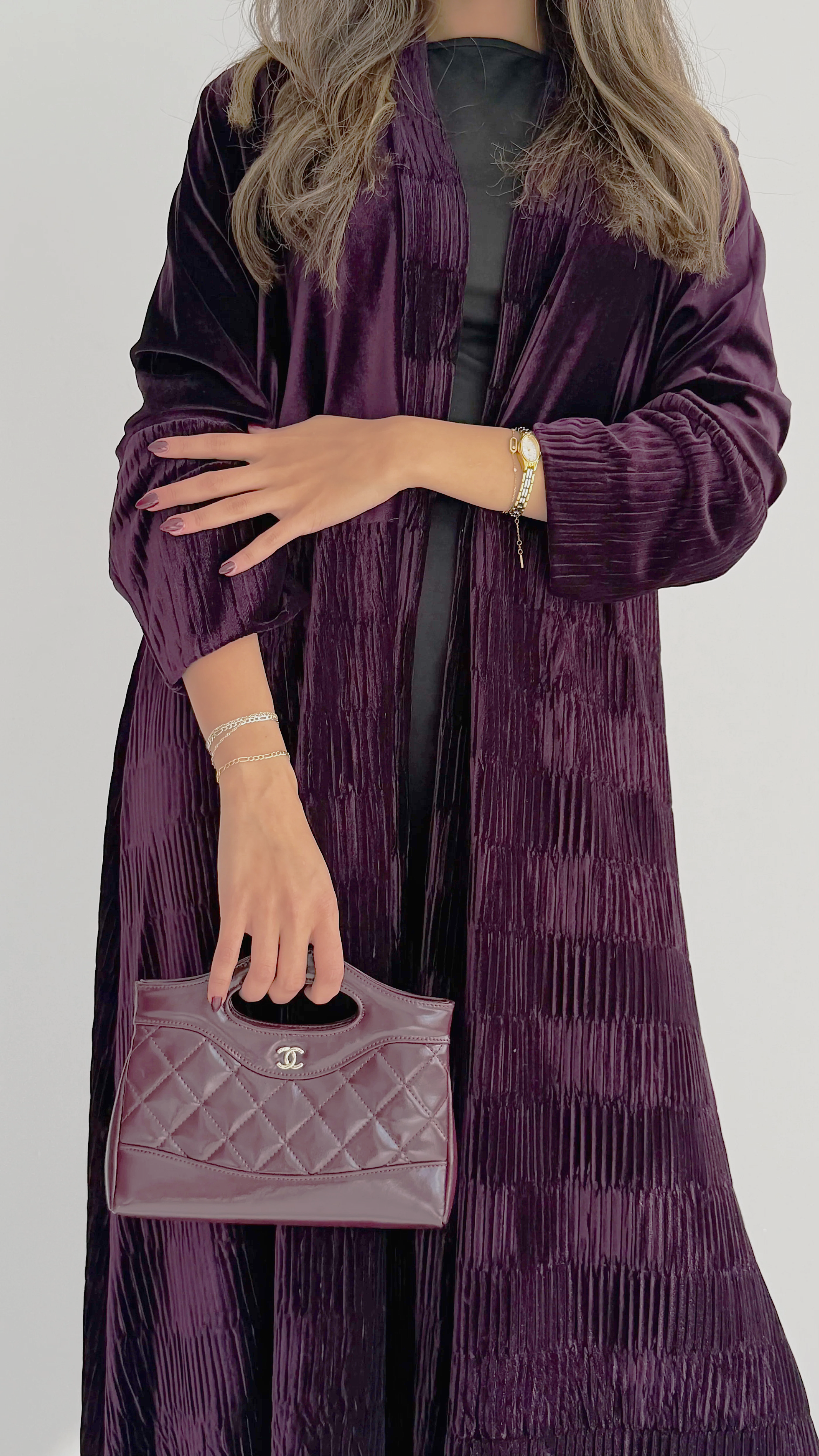 MW645 - Light Crepe Standing with Jacquard Half-Cloche