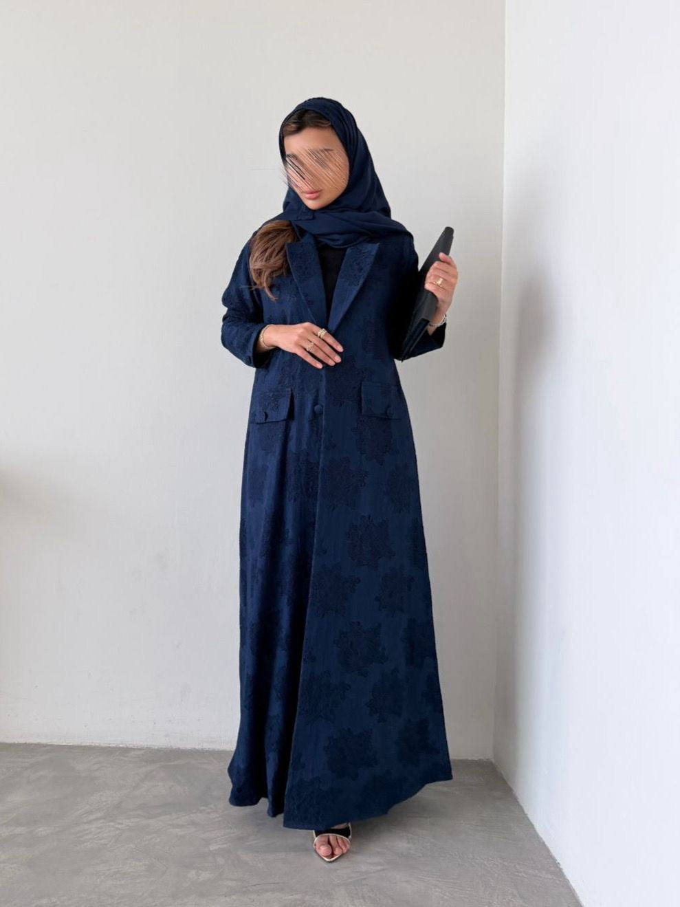 MWT5049 - بليزر كحلي – اختيار الدوام الأنيق - Aya