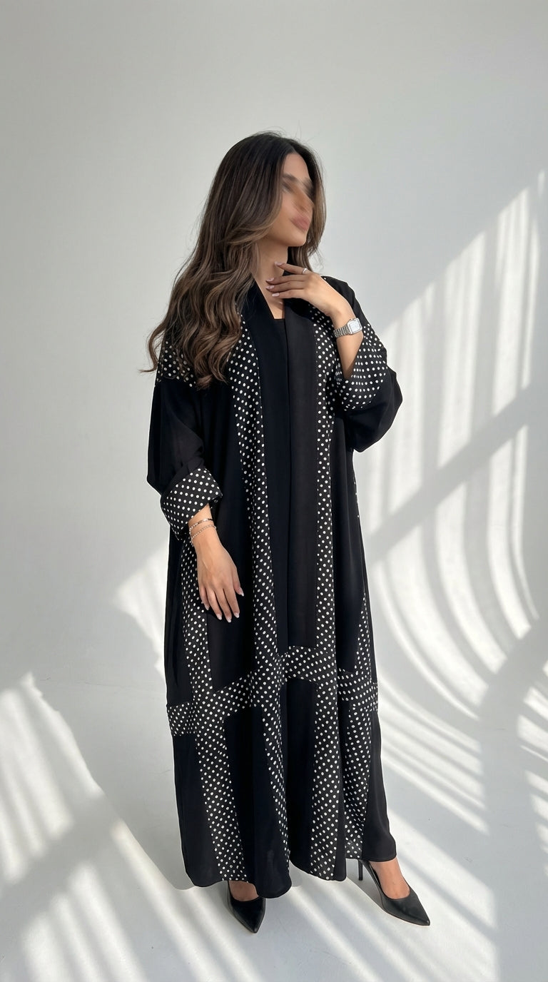 عباية اسود مع دخيلة منقط - Image 3