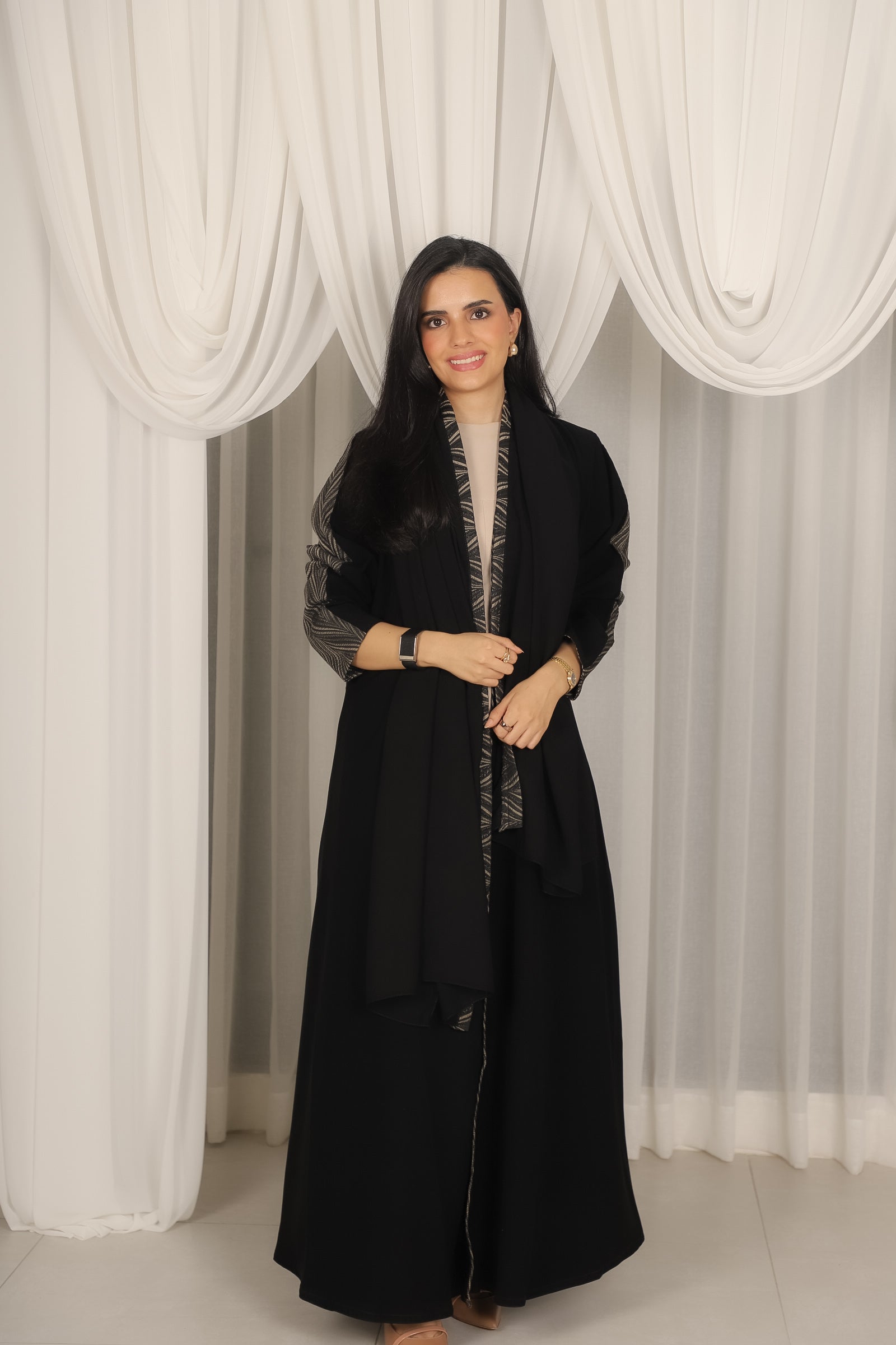 MW1715 - عباية بخامتين الامام سبراميك اندنوسي والخلف جاكار هندي - Aya