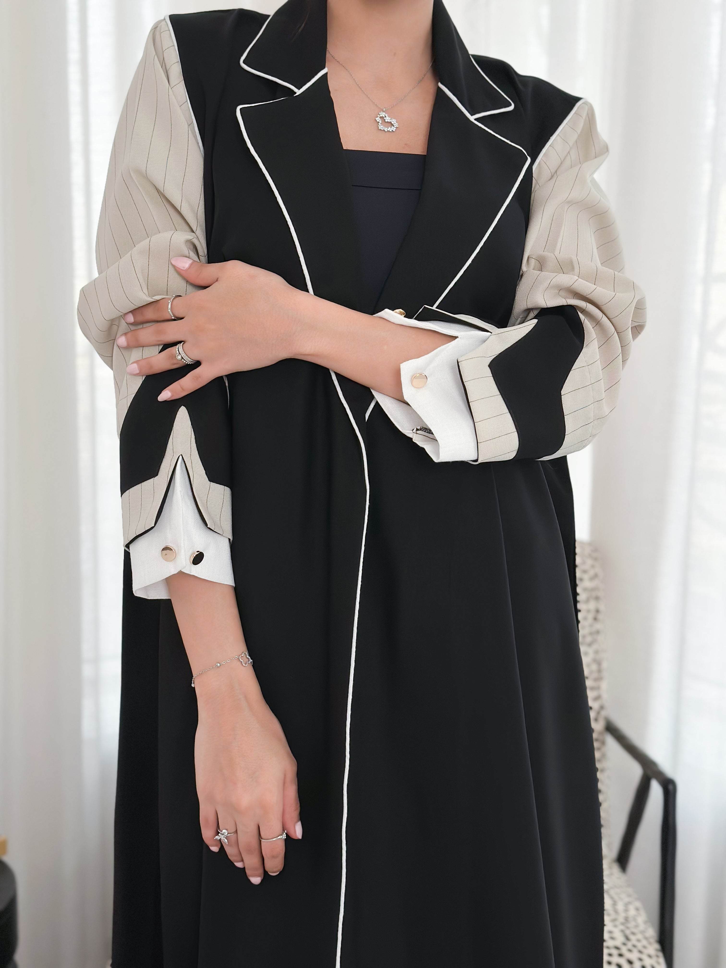 MW645 - Light Crepe Standing with Jacquard Half-Cloche
