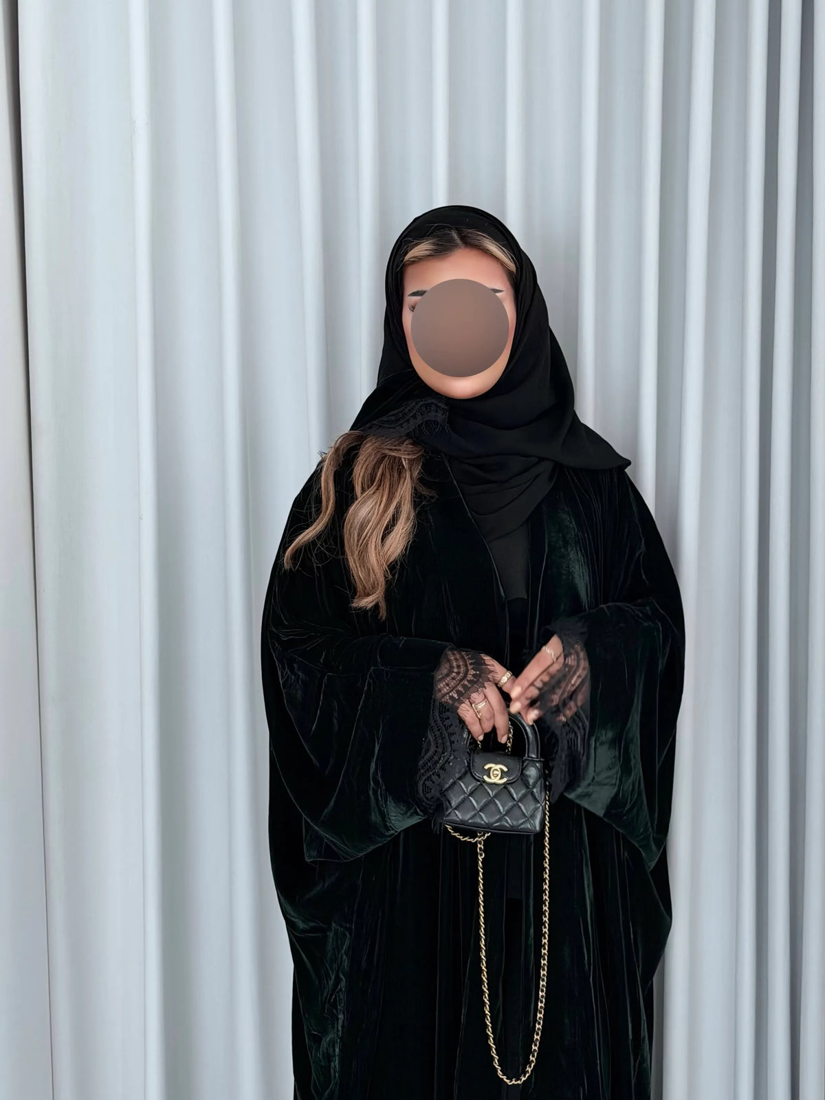 MWT5261 - مخمل لون ترندي ناعم مع دانتيل - Aya