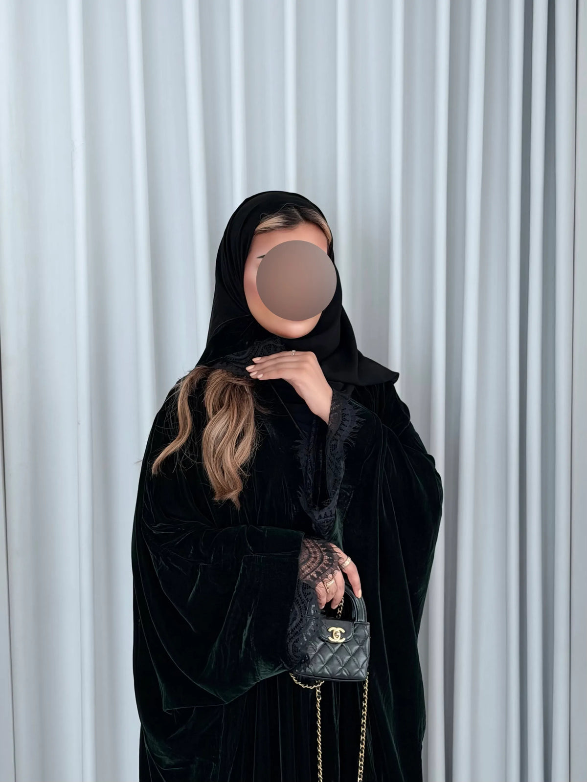 MWT5261 - مخمل لون ترندي ناعم مع دانتيل - Aya