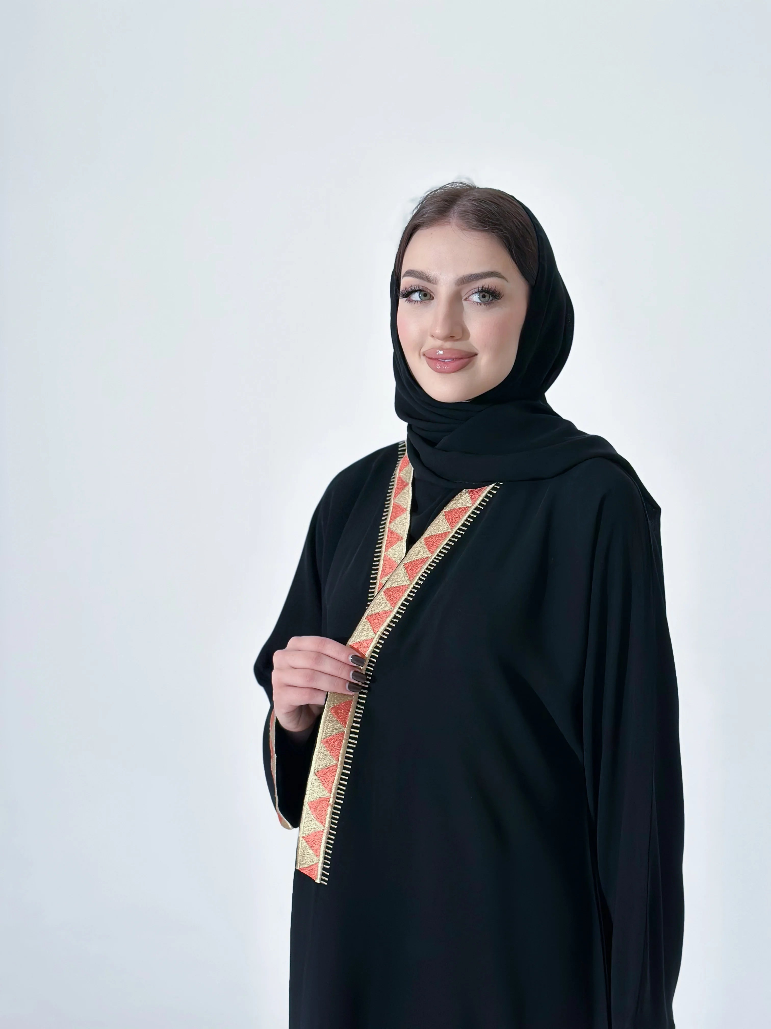 MW1256 - الف ليلة وليلة  تطريز يدوي ربع كلوش اسود